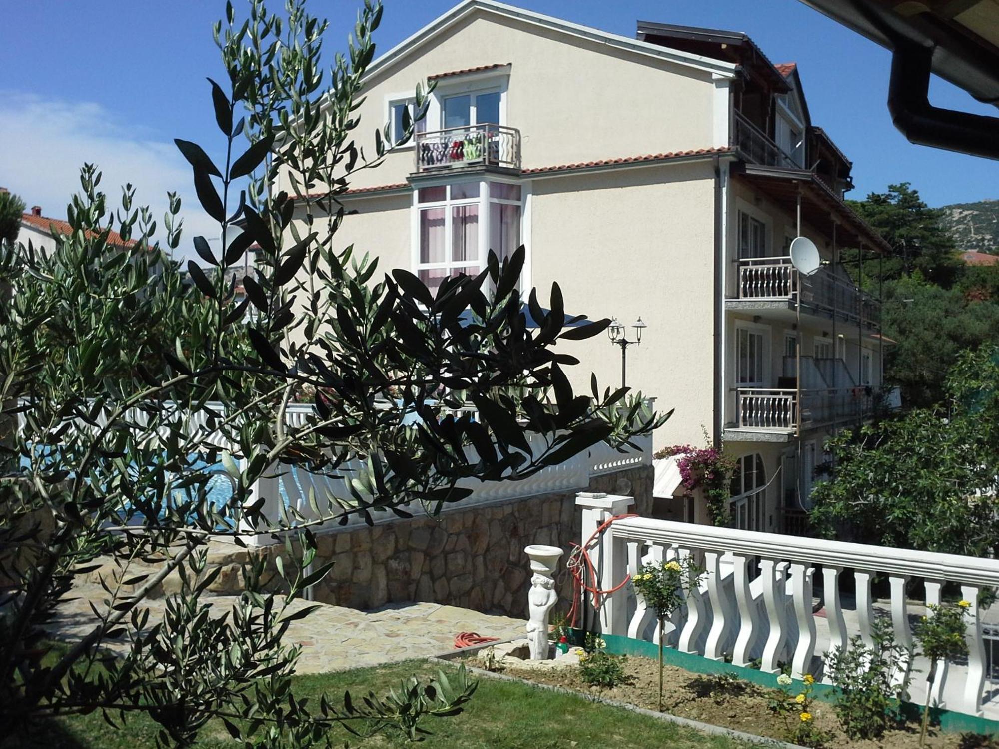 Apartments Happy Island Rab Раб Екстериор снимка